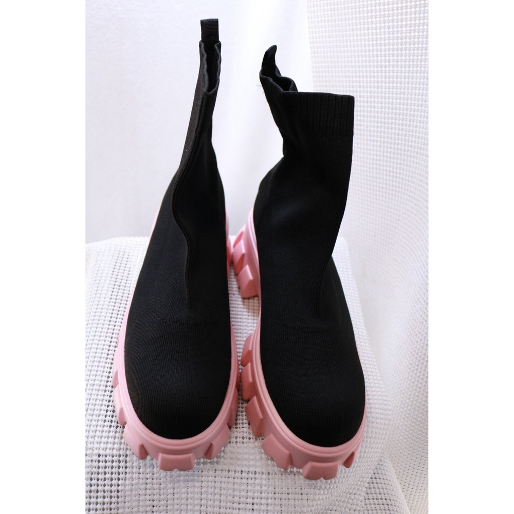 Chase + Chloe Rock-10 Women Sock Ankle Boots Black Pink Chunky Lug Sole 9